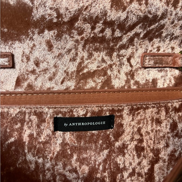 Blush Anthropologie crush velvet handbag with removable strap - Picture 5 of 6